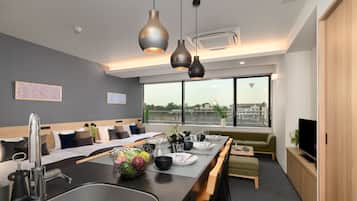 Premium Family Apartment | Down duvets, in-room safe, desk, free WiFi