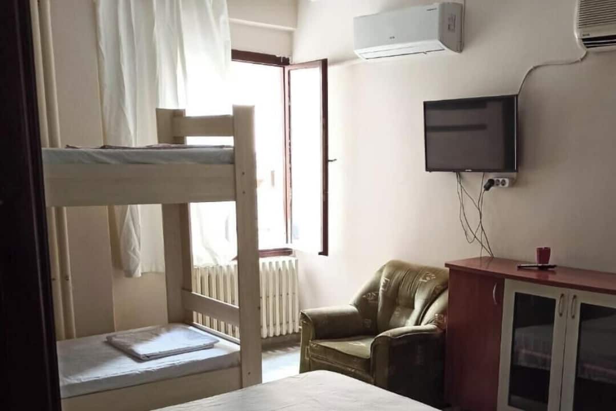 Premium bedding, in-room safe, soundproofing, iron/ironing board