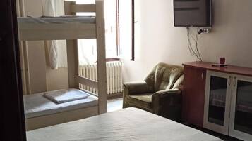 Business tweepersoonskamer, voor 1 persoon | Luxe beddengoed, een kluis op de kamer, geluiddichte muren