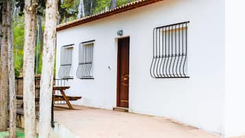 Bungalow, 3 kamar tidur | Teras/patio