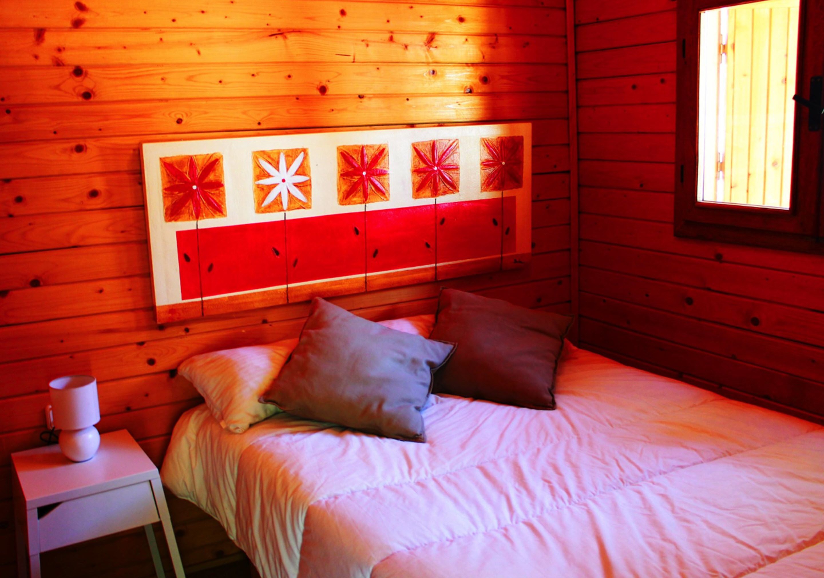 Cabin, 2 Bedrooms | Bed sheets