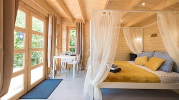 1 bedroom, premium bedding, soundproofing, bed sheets