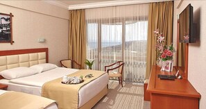 Minibar, in-room safe, desk, free WiFi