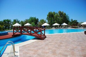 Indoor pool, 3 outdoor pools - Grand Hotel Temizel (Ayvalik)