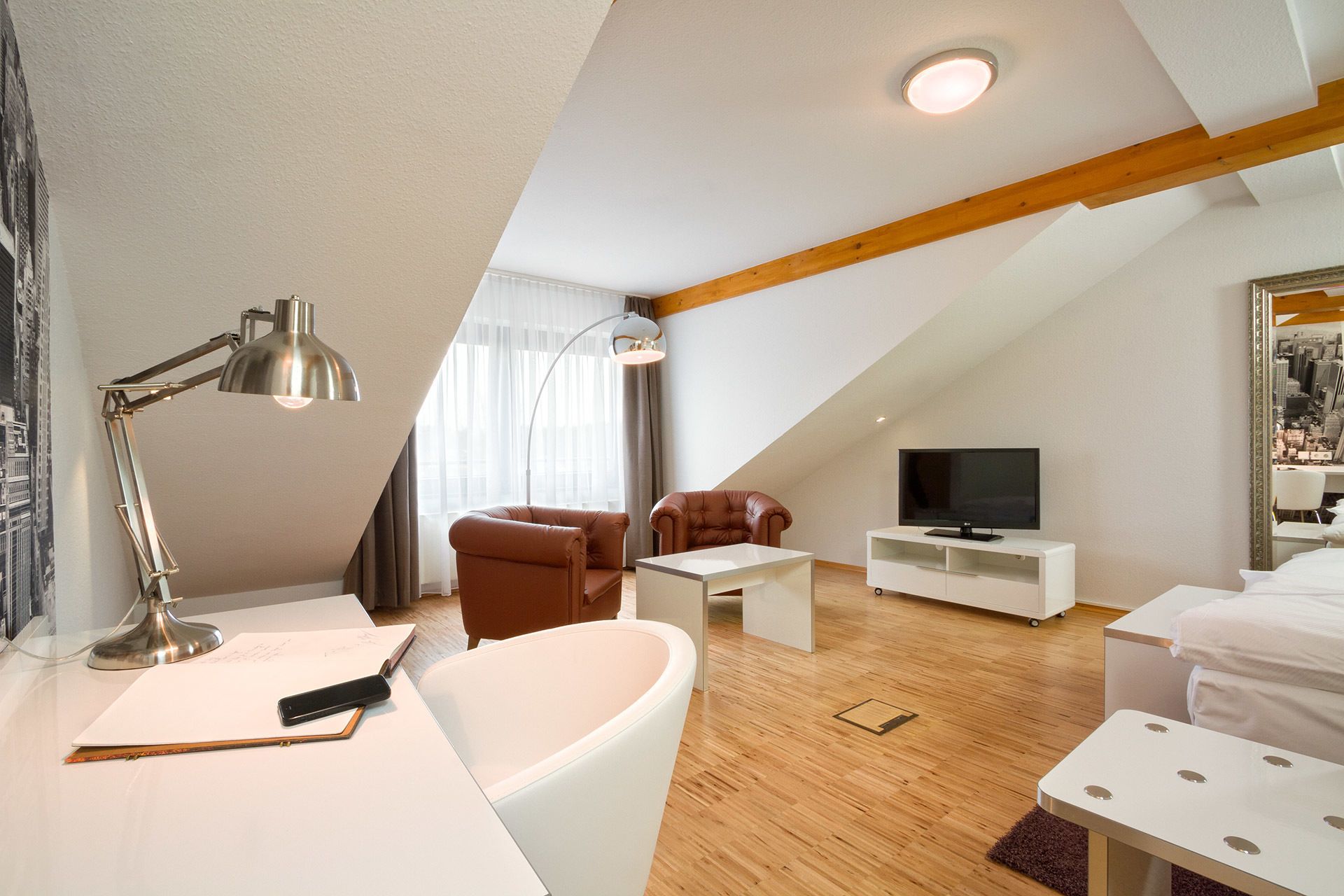 loft, 2 bedrooms, kitchenette | in-room safe, desk, soundproofing, iron/ironing board