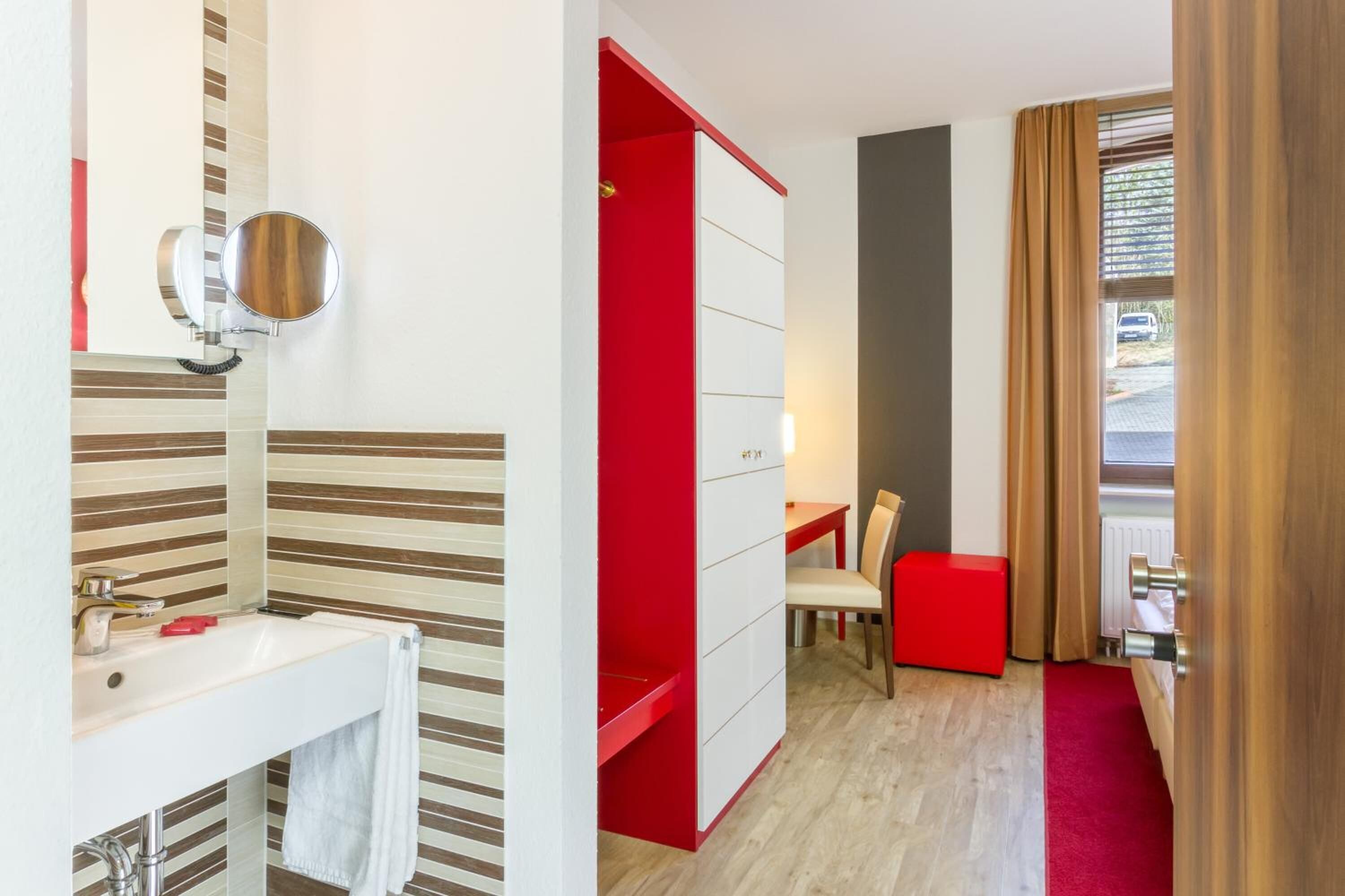 in-room safe, desk, soundproofing, iron/ironing board