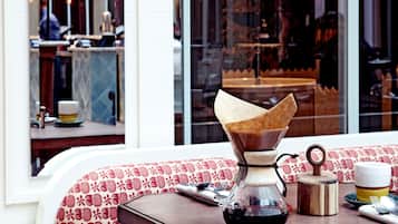 Daily buffet breakfast (EUR 21 per person)
