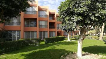 Standard Room, Garden View | Terrace/patio