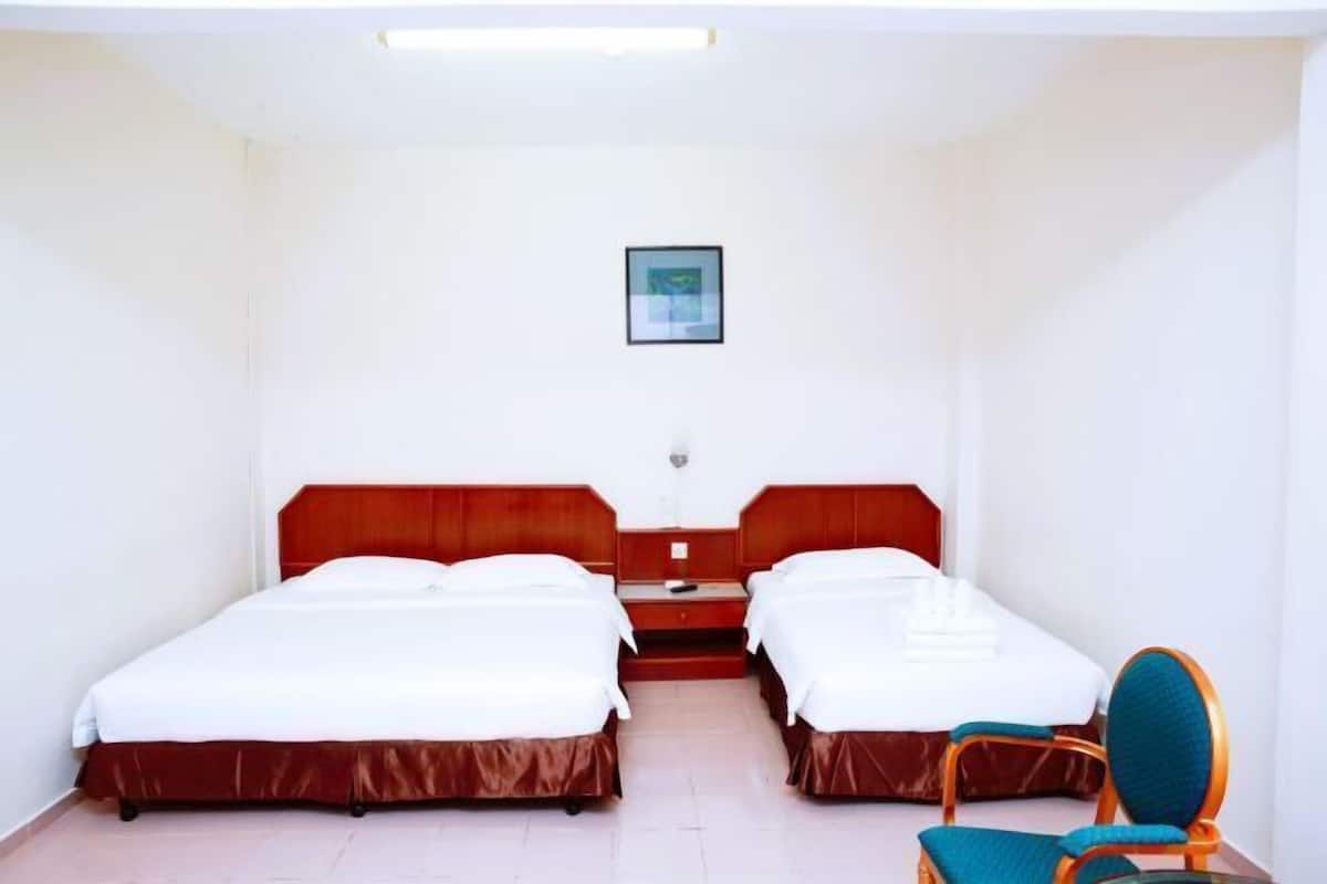 1 Schlafzimmer, Schreibtisch, Verdunkelungsvorhänge
