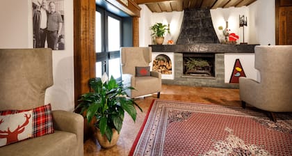 Basekamp Mountain Budget Hotel