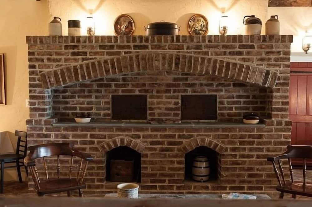 Inn at Springfield Manor