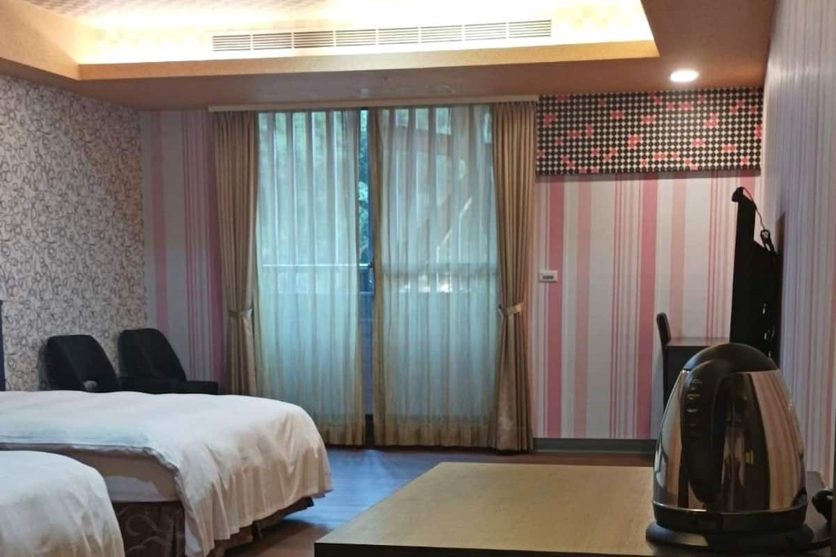 family quadruple room | desk, blackout curtains, free wifi, bed sheets