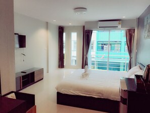 Minibar, blackout curtains, soundproofing, free WiFi - Supachai Inn (Nakhon Si Thammarat)