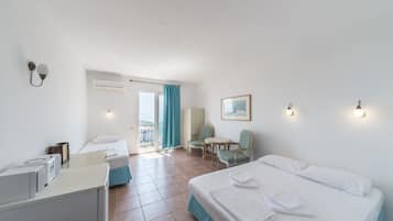 In-room safe, desk, free WiFi, bed sheets