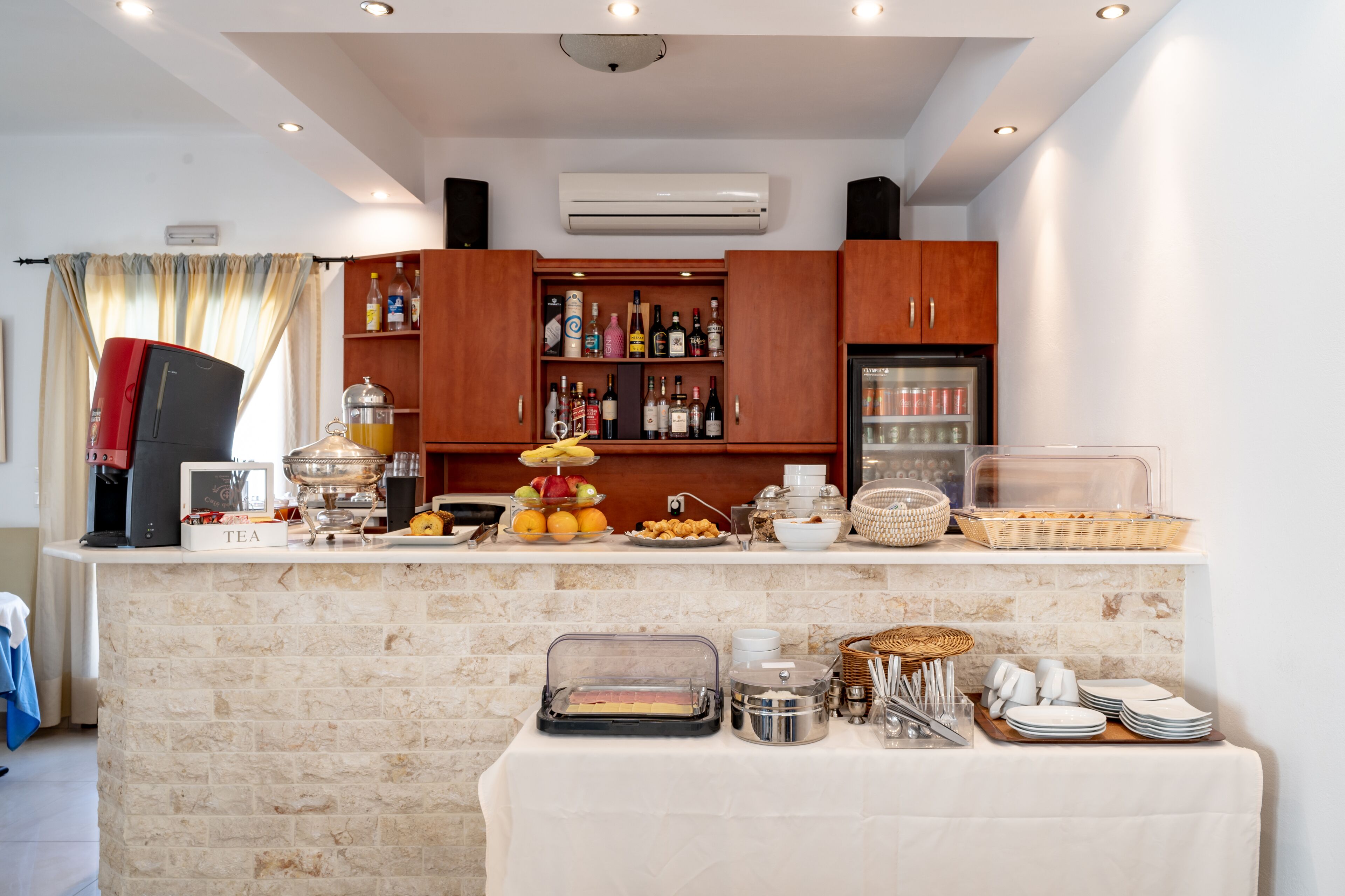 daily buffet breakfast (eur 12 per person)