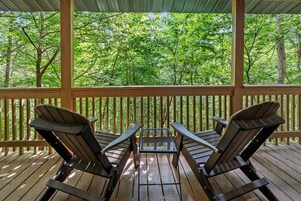 Cabin, 3 Bedrooms | Property grounds