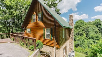 Cabin, 5 Bedrooms | Exterior
