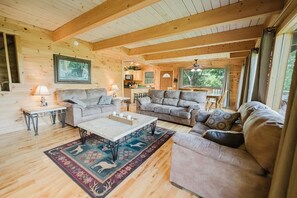 Cabin, 5 Bedrooms | Living area | DVD player - Bearly Hidden Ridge 5 Bedroom Cabin by RedAwning (Gatlinburg)