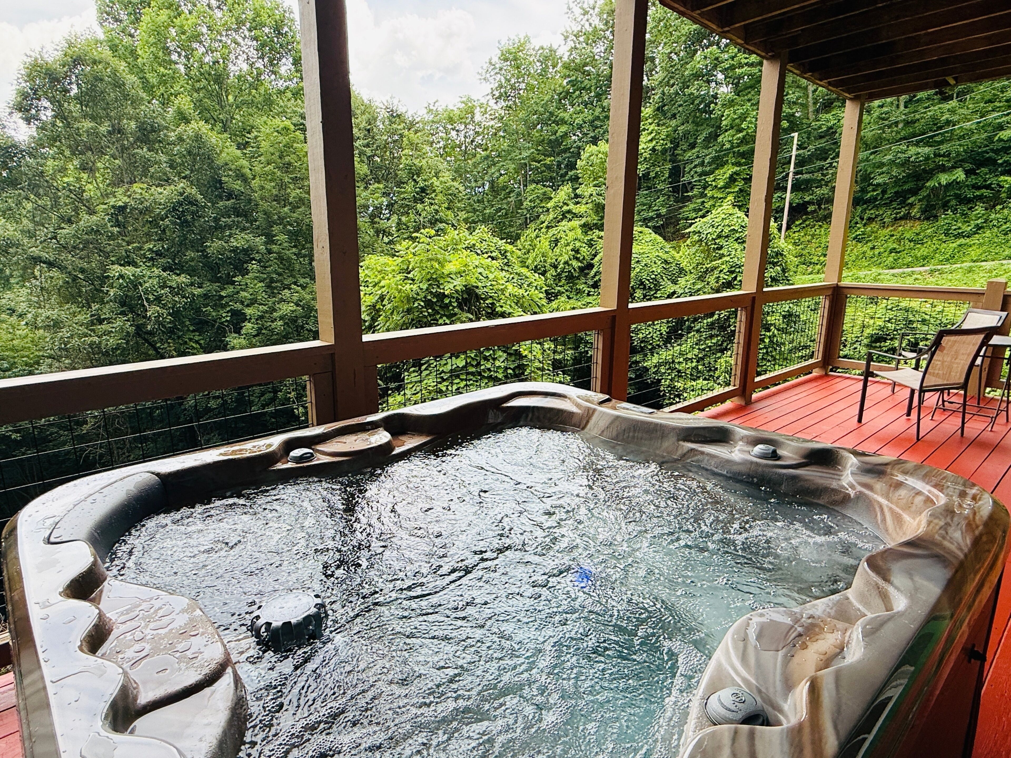 Cabin, 5 Bedrooms | Outdoor spa tub