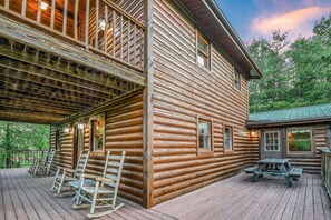 Outdoor dining - The Ranch Cabin on 6 Secluded Acres in the Great Smoky Mountains by RedAwning (Sevierville)