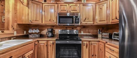 Stuga - 3 sovrum | Eget kök | Kylskåp, mikrovågsugn, ugn och kaffe- och tebryggare