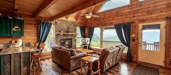 Graceful Awestruck Perfect Mountain Views with Pool Access by RedAwning