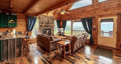 Graceful Awestruck Perfect Mountain Views with Pool Access by RedAwning