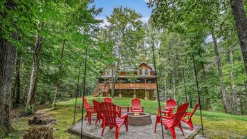 Cabin, 3 Bedrooms | Property grounds