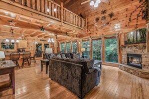 Cabin, 3 Bedrooms | Interior