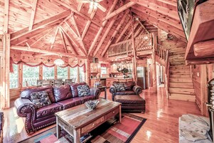 Cabin, 3 Bedrooms | Living area