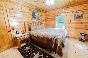 Cabin, 3 Bedrooms | 3 bedrooms, free WiFi - Little Sugar Camp 3 Bedroom Cabin by RedAwning (Sevierville)