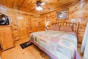 Cabin, 3 Bedrooms | 3 bedrooms, free WiFi