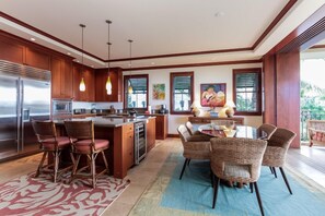 Microwave, oven, dishwasher, coffee/tea maker - Kolea 7B - 3 Br condo by RedAwning (Waikoloa)