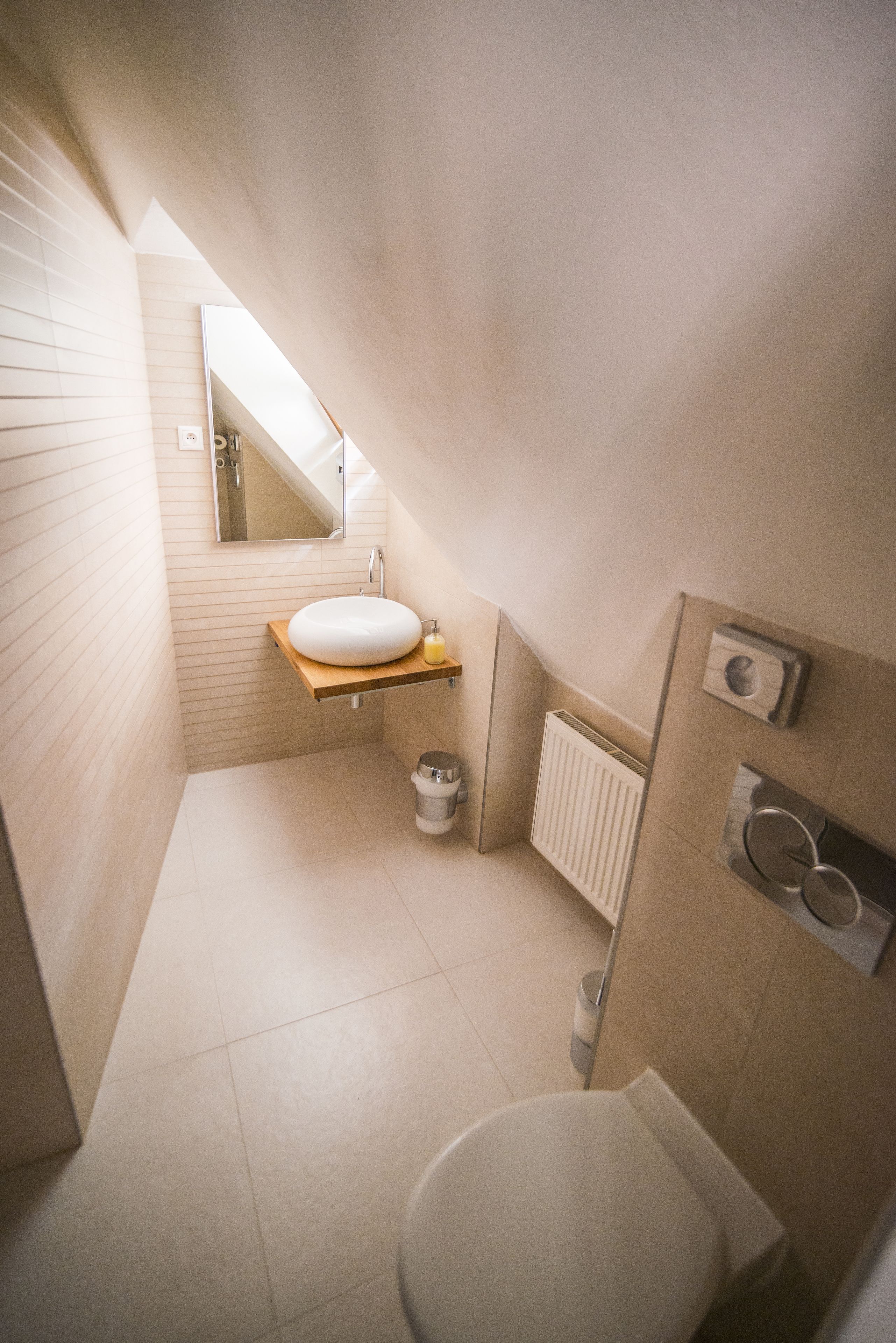 deluxe double room | bathroom amenities | free toiletries, hair dryer, towels