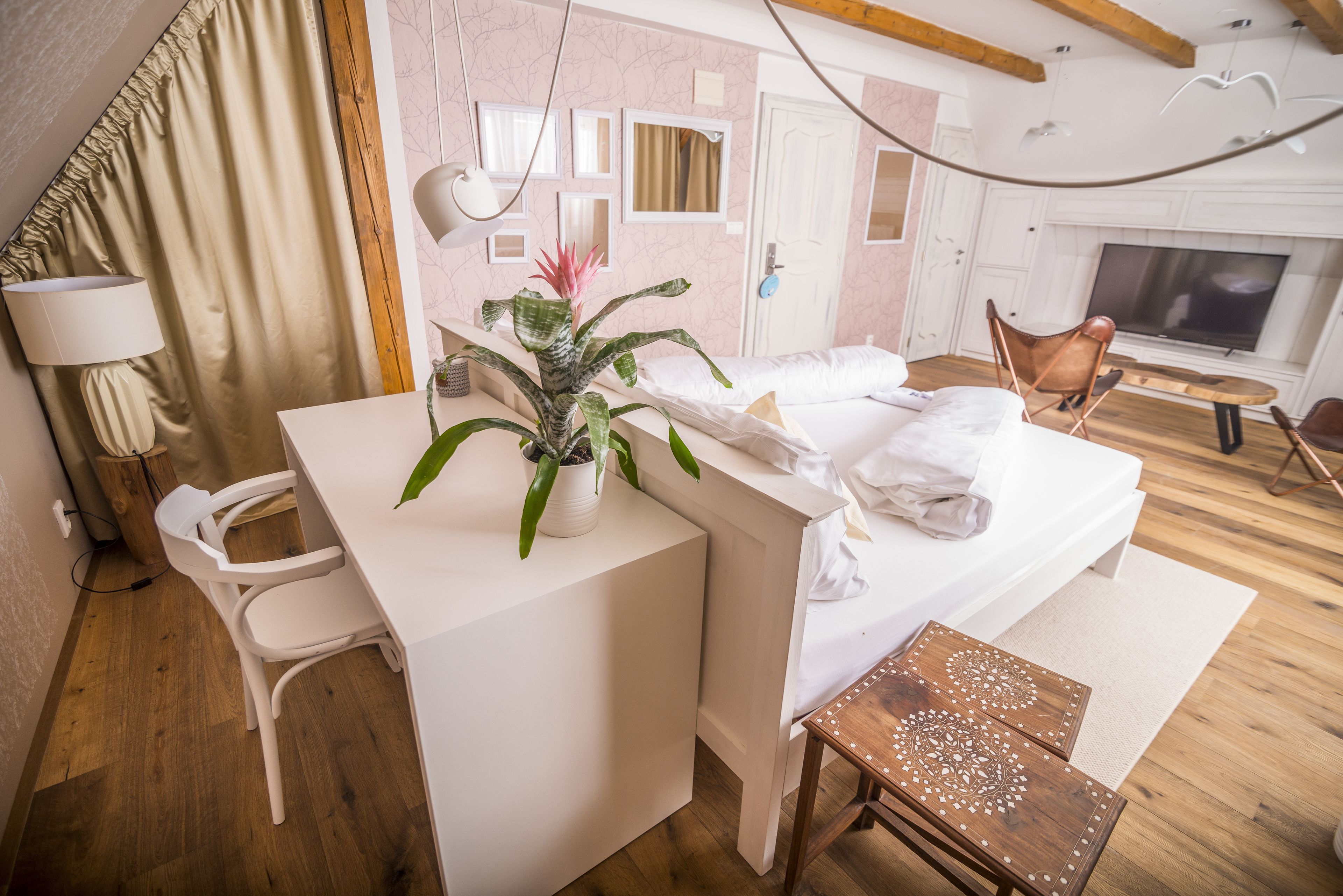 deluxe double room | room amenity