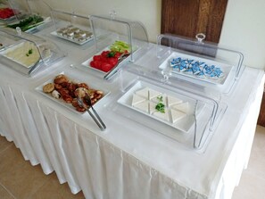 Desayuno bufé gratuito y diario