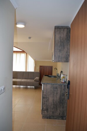 Estudio estándar | Escritorio y wifi gratis