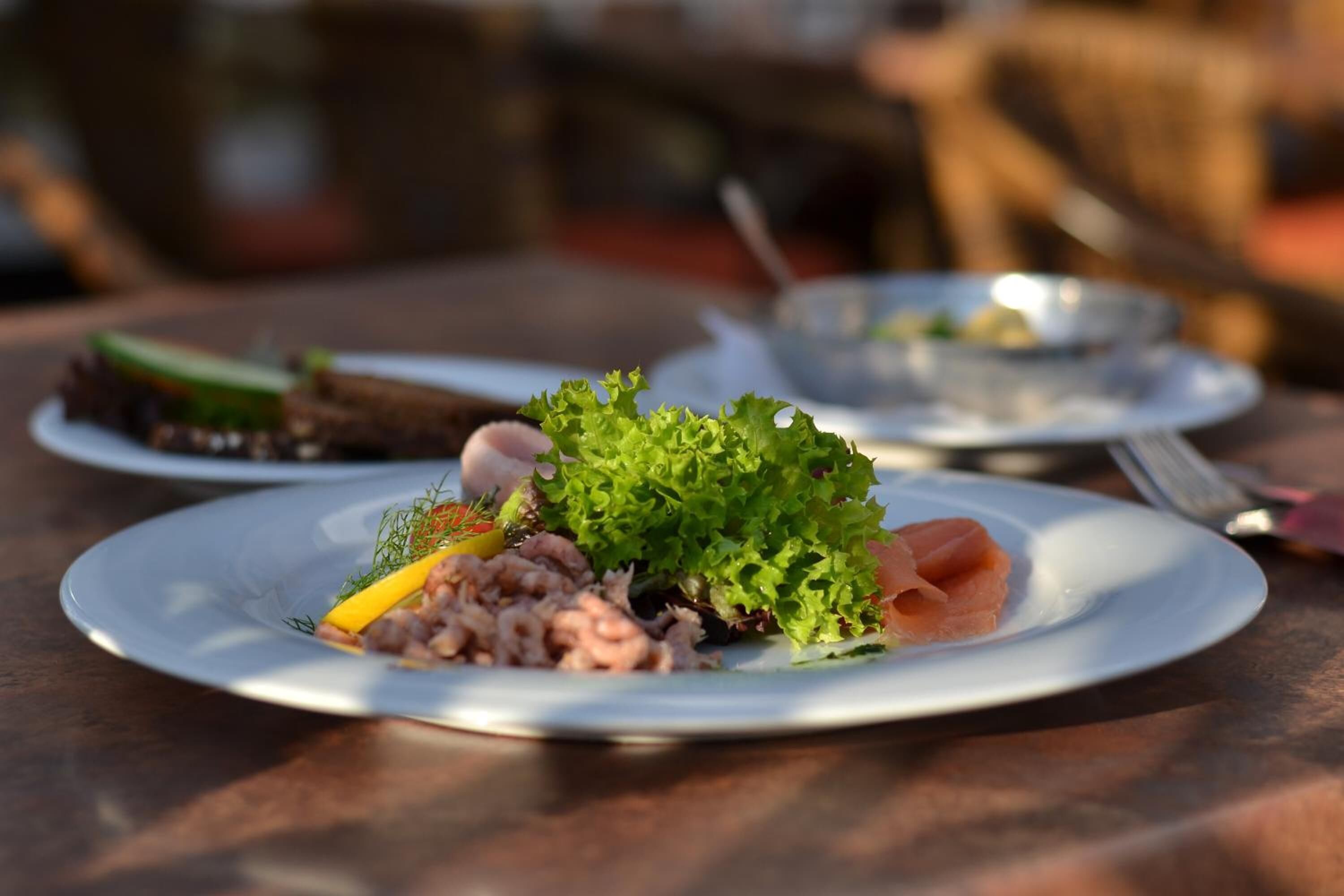 lunch and dinner served