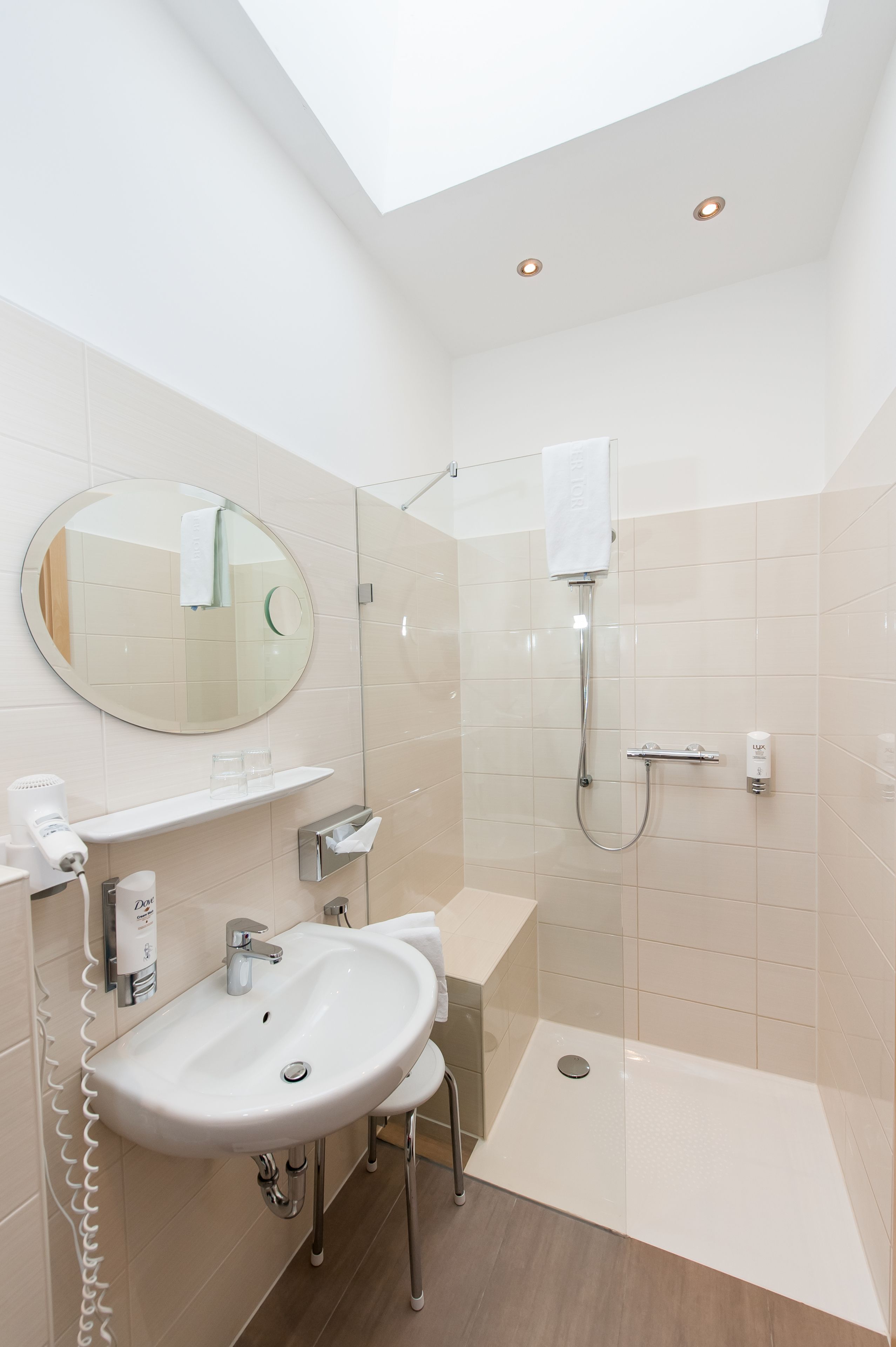 shower, free toiletries, hair dryer, slippers