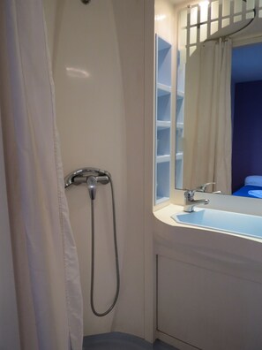Dreibettzimmer | Badezimmer