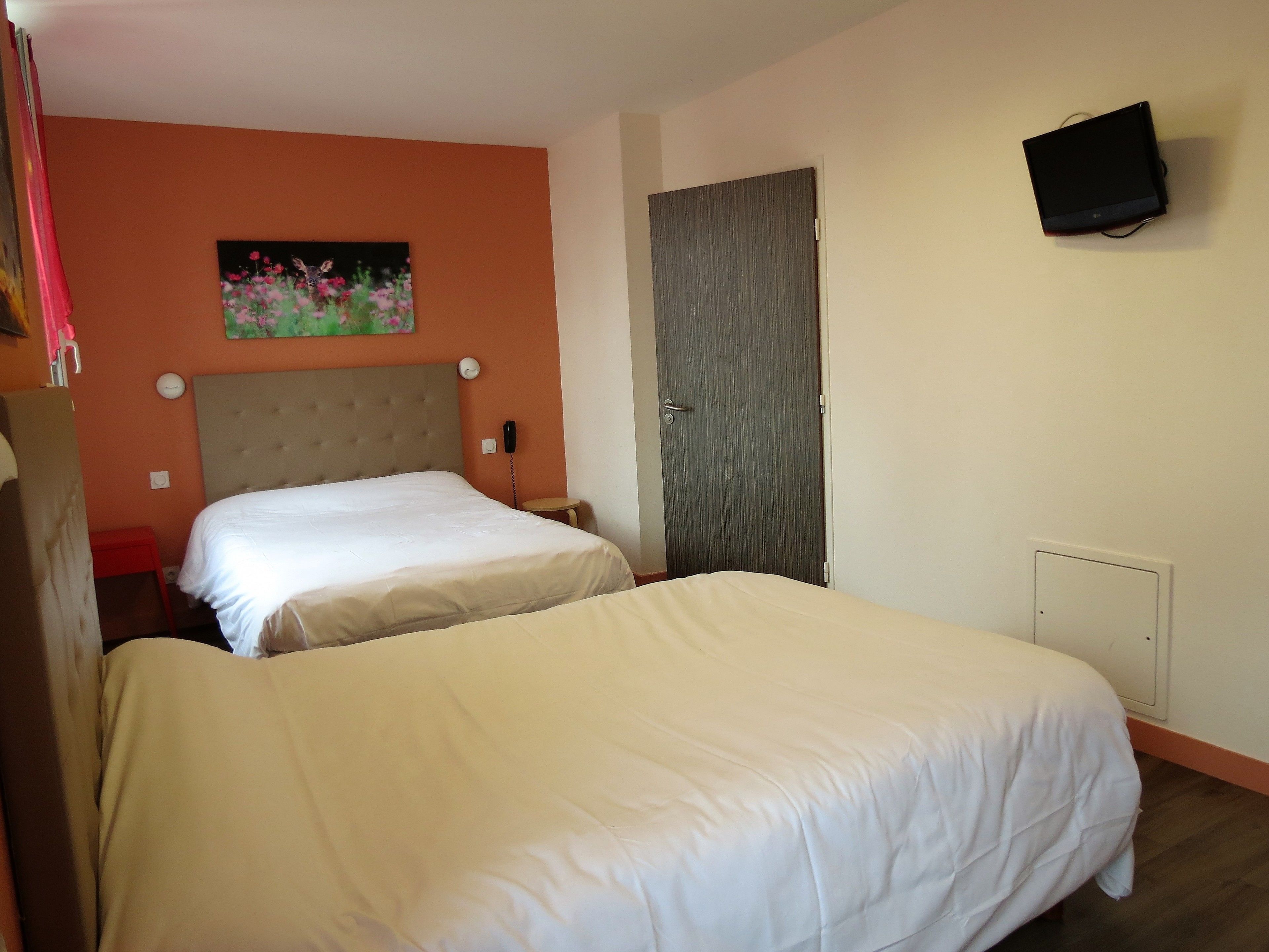 quadruple room | 1 bedroom, desk, soundproofing, free wifi