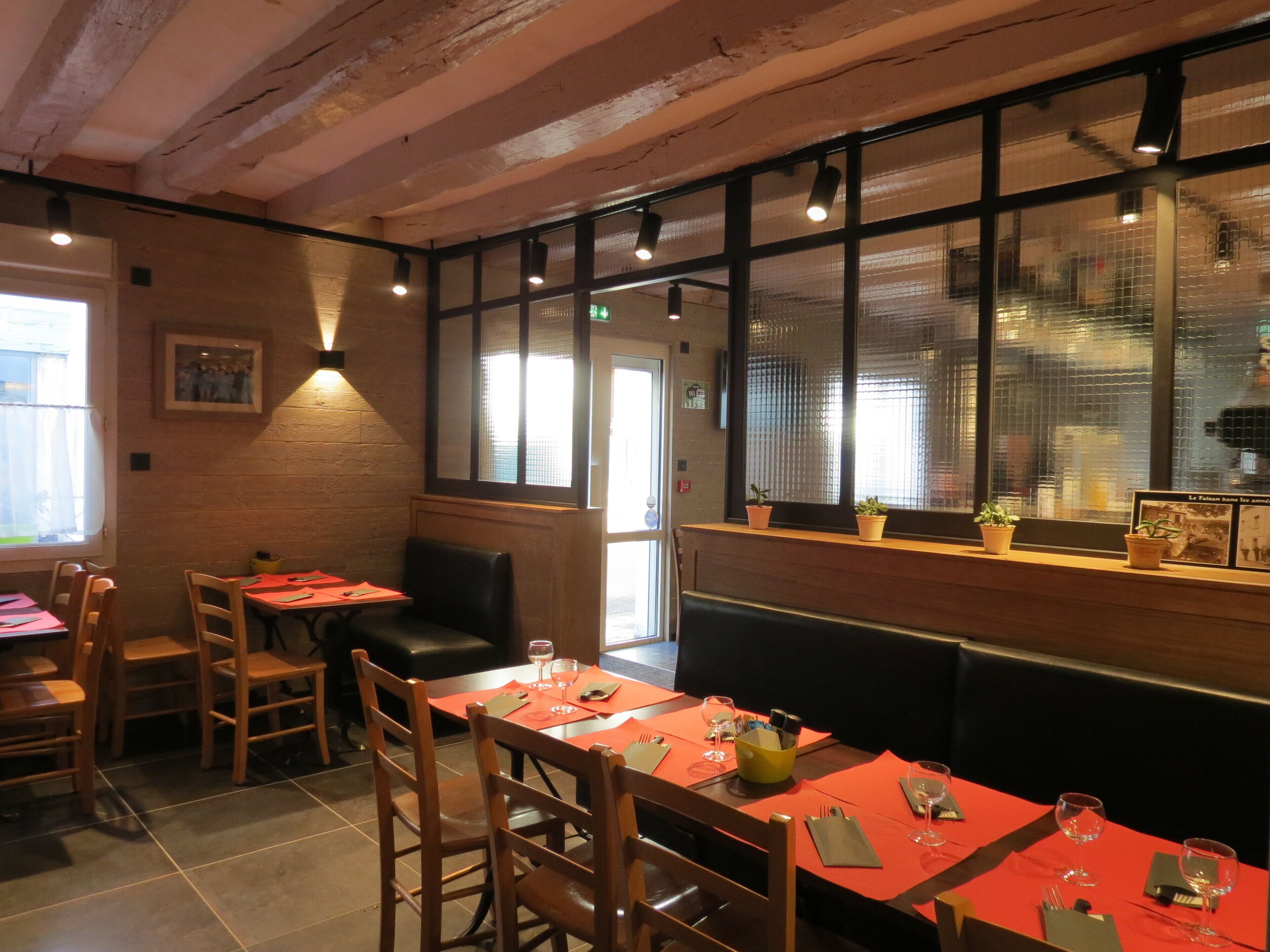 breakfast, lunch, dinner served; french cuisine