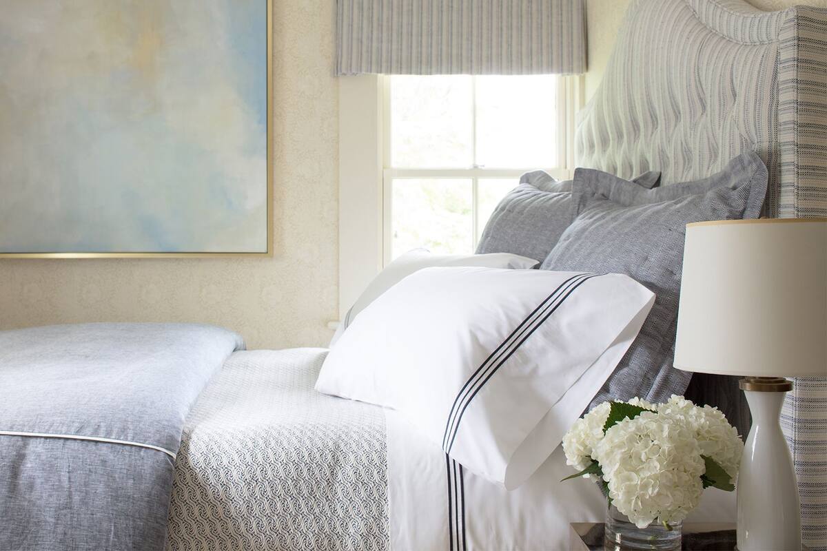Basic Single Room, 1 Queen Bed