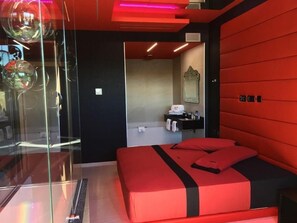 Individually decorated, individually furnished, blackout curtains - Motel Venus Madrid Norte - Adults Only (Meco)