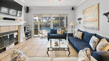 House, 3 Bedrooms | Living area | Smart TV, fireplace, DVD player, computer