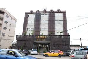 Front of property - Lewat Hotel (Douala)