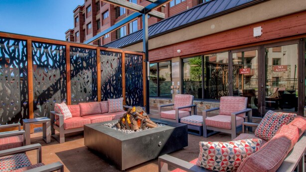 Studio | Property grounds - Stay Slopeside At Peak 9, Cozy Studio Steps To Apres& Dining Studio Bedroom Condo by RedAwning (Breckenridge)
