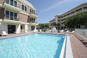 Condo, 3 Bedrooms | Exterior