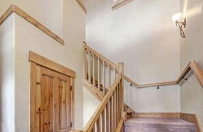 Townhome, 2 Bedrooms | Interior