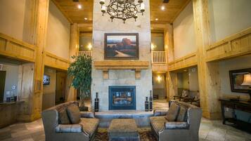 Condo, 3 Bedrooms | Interior